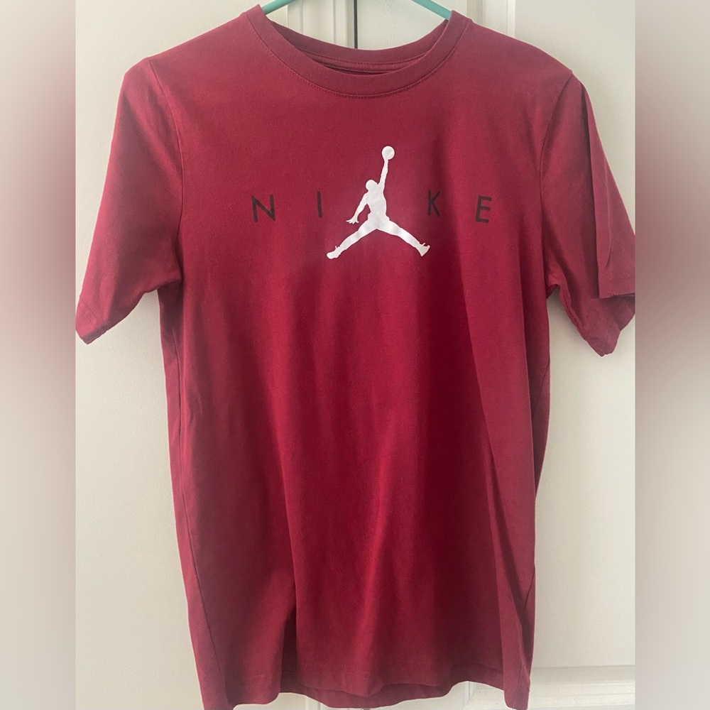 Nike Jordan t-shirt size xl like new worn 1 time.